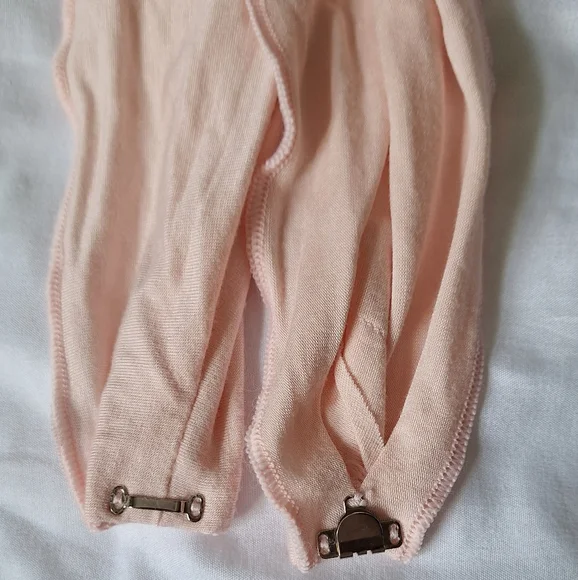 Like New Headcoverings (Copy) - Picture 4 of 4